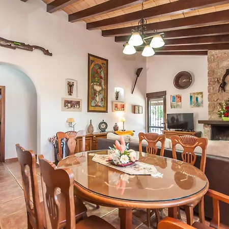 Holiday home Cubo's La Encina